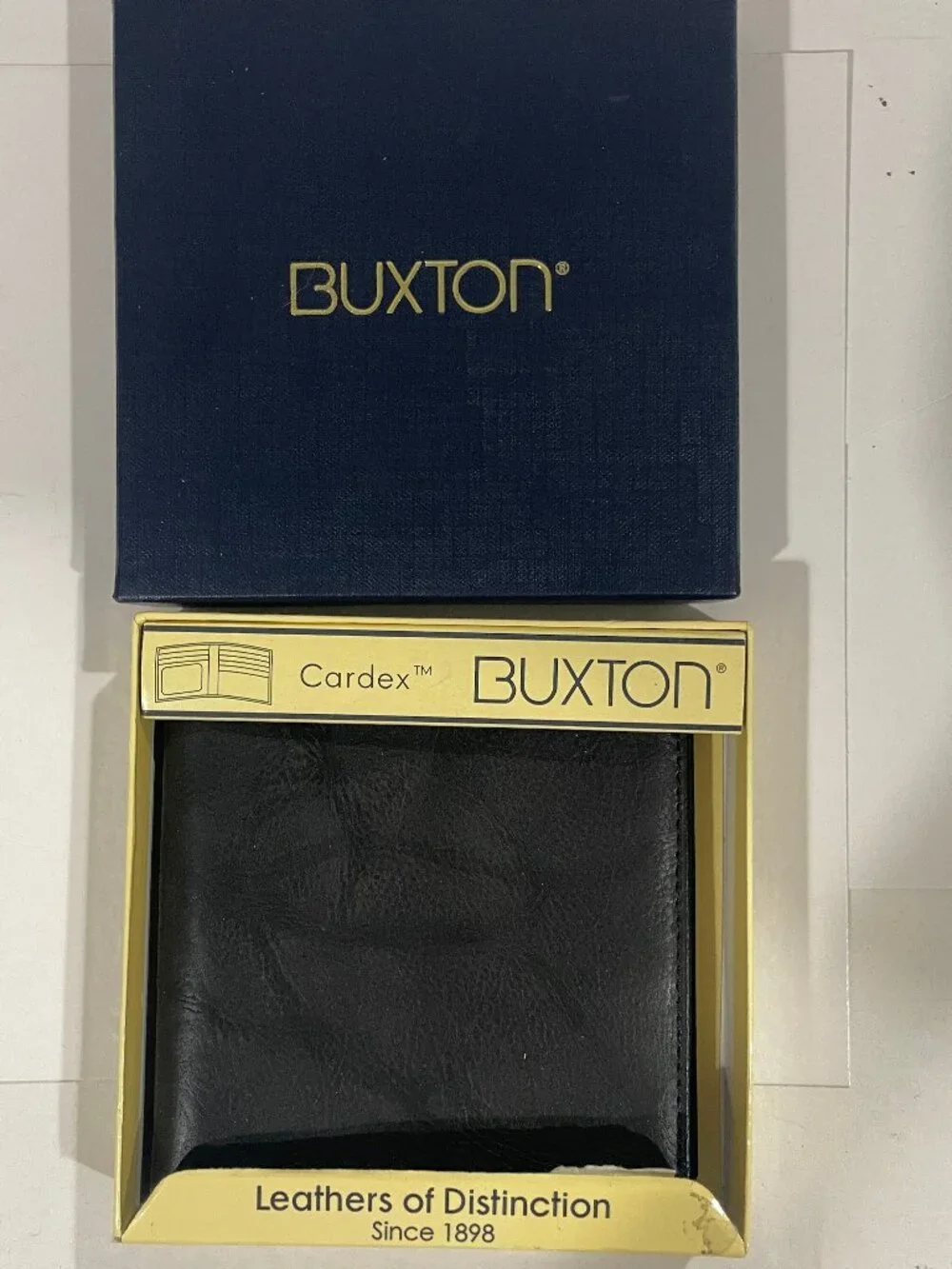 Men's Bi-Fold (Bill Fold) Buxton Black Genuine Leather Cardex Wallet in Box